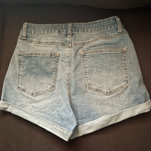3/$15 Forever 21 Womens Denim Blue Jean Shorts Rolled Hem - Picture 3 of 6